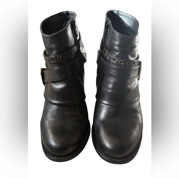 PRIMADONNA Italian Black Leather Ankle Boots with Gold Buckle - Picture 4 of 5